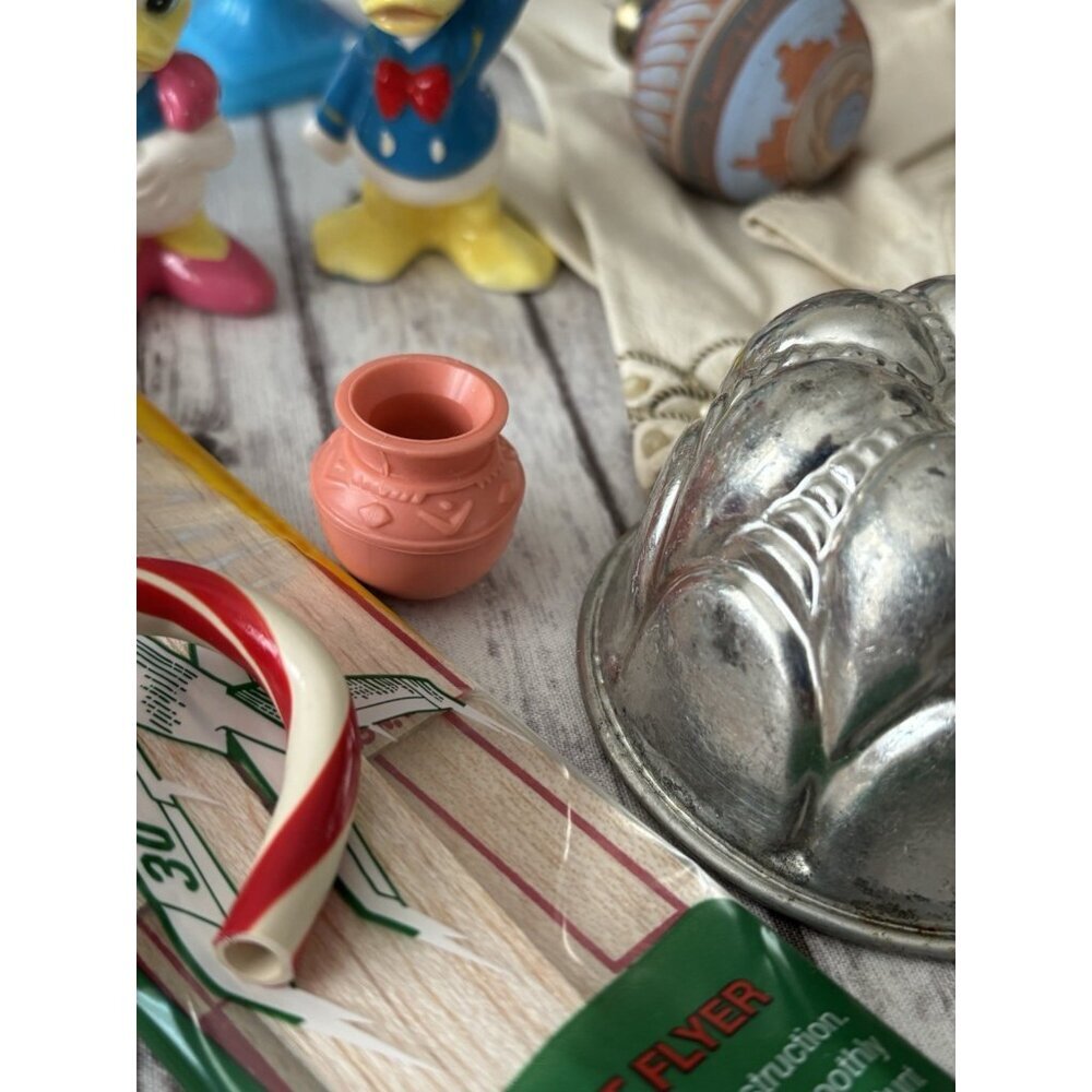 Vintage Junk Drawer Lot Unique Collectible Santas Christmas Farmhouse Antiques - Picture 2 of 16